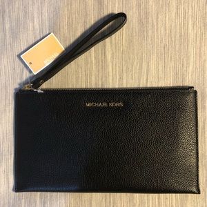 Michael Kors Jet Set Wrislet